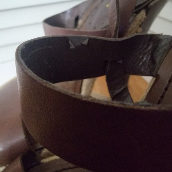 BCBG Leather Platform Sandals Size 7.5 - Picture 5 of 6